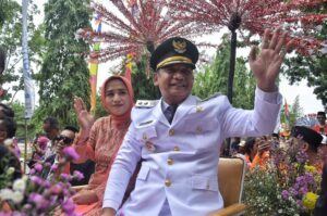 Profil Bupati Bekasi Asep Surya Atmaja