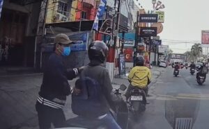 Pencurian di Bekasi dengan modus ban mobil kempis di Jatiwaringin Bekasi